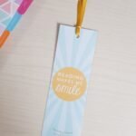 فاصل كتب reading make me smile