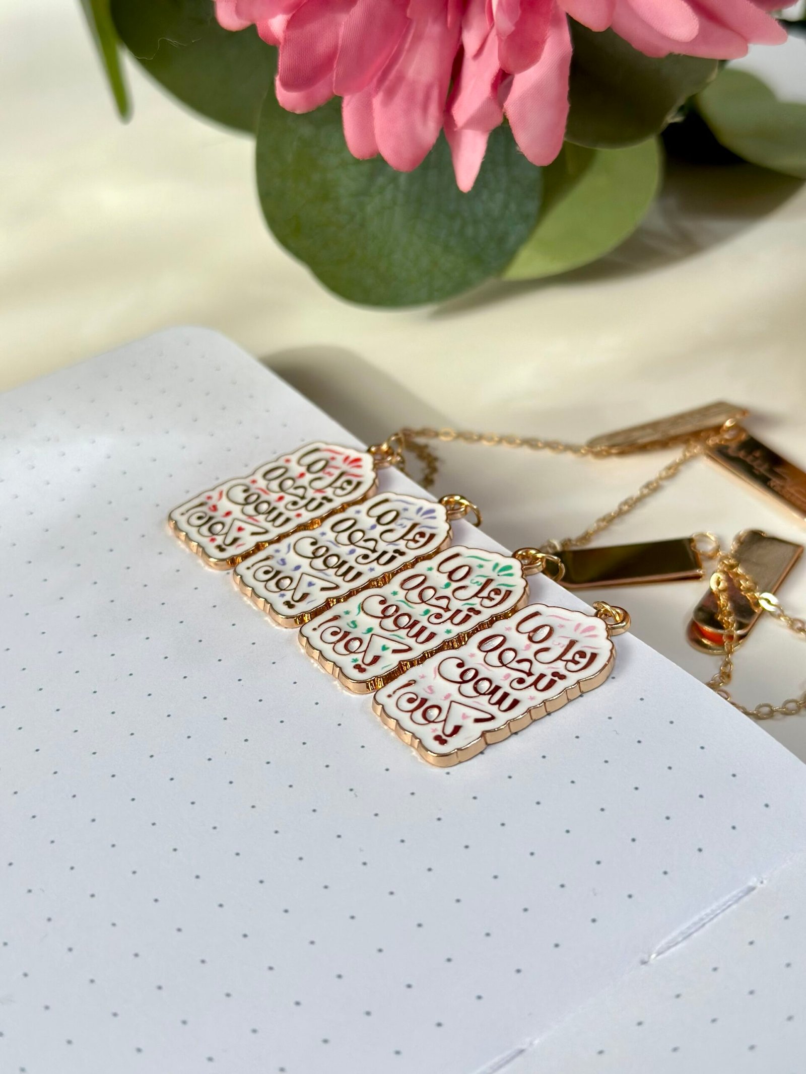 img_1872 فاصل كتب معدن - الصورة 1